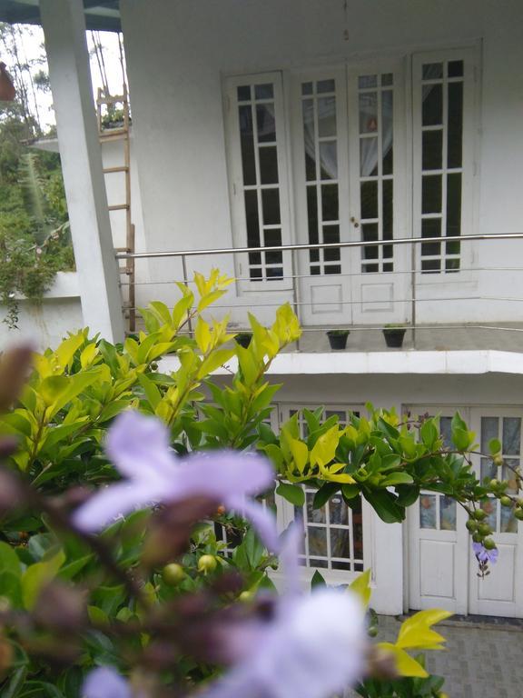 Niwasa House Hotell Hatton Exteriör bild